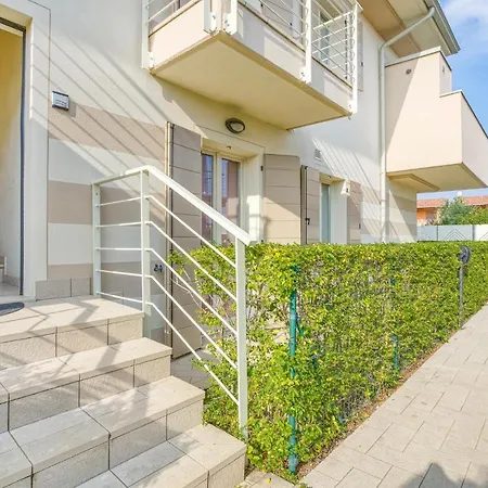 Appartement 2 Bedroom Amazing In Puegnago Sul Garda *