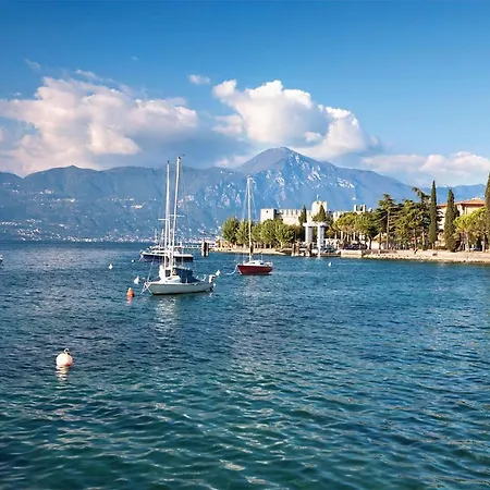 アパート 2 Bedroom Amazing In Puegnago Sul Garda *